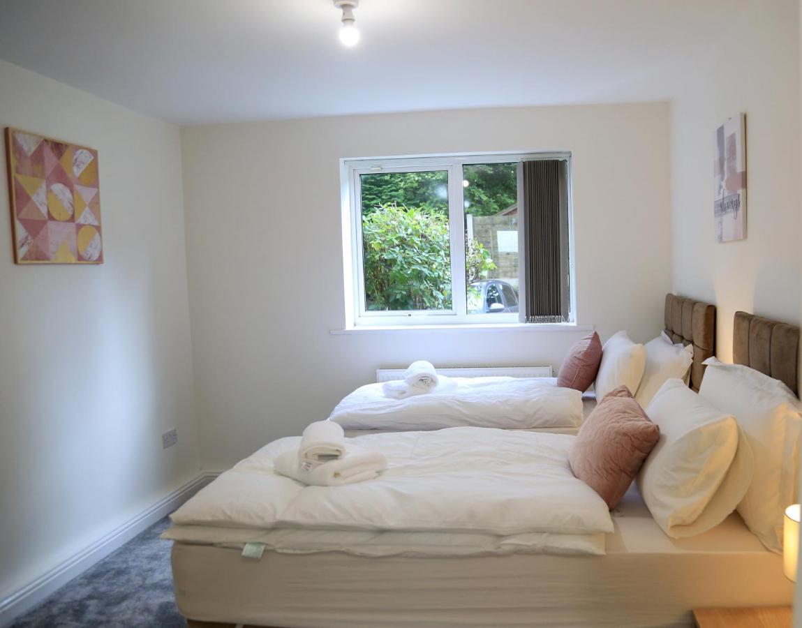 Gorgeous Ground Floor Apartment + Free Parking Манчестър Екстериор снимка