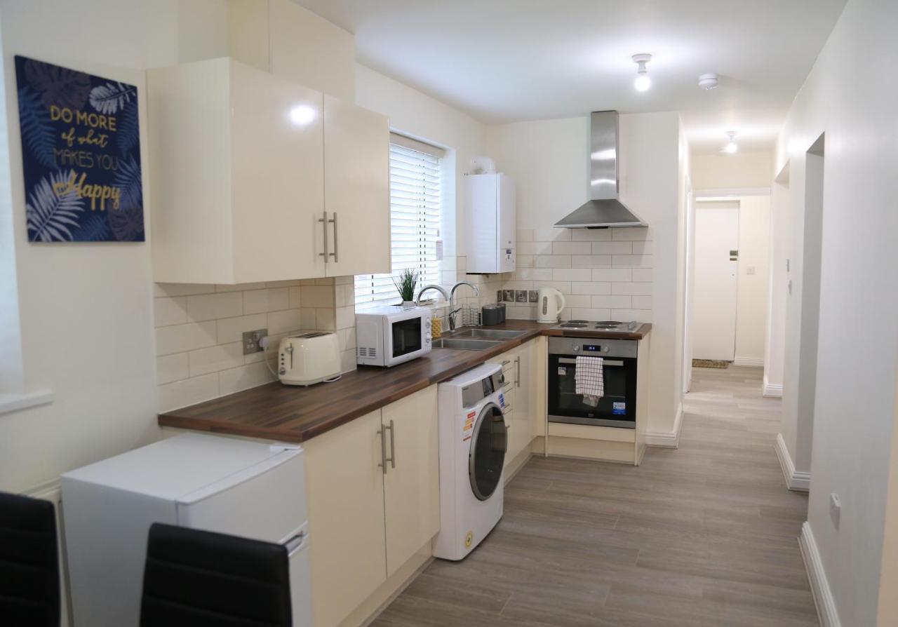 Gorgeous Ground Floor Apartment + Free Parking Манчестър Екстериор снимка
